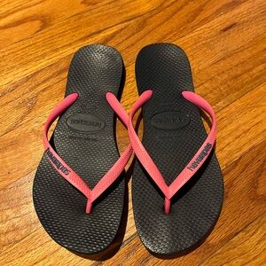 Havaianas Black and Pink Flip Flops